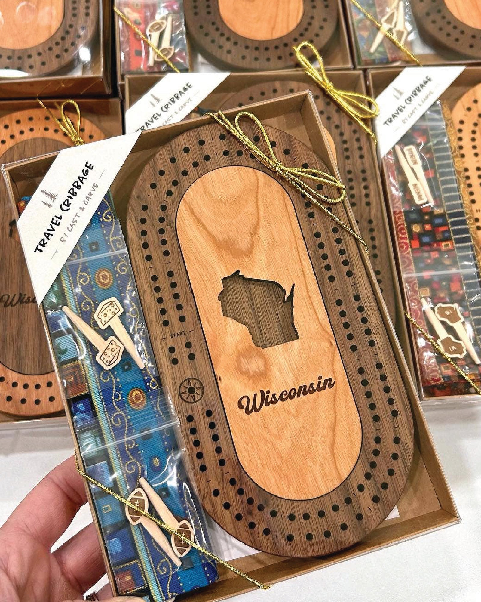 Wildlife Mini Travel Cribbage Board & Custom Pegs Set