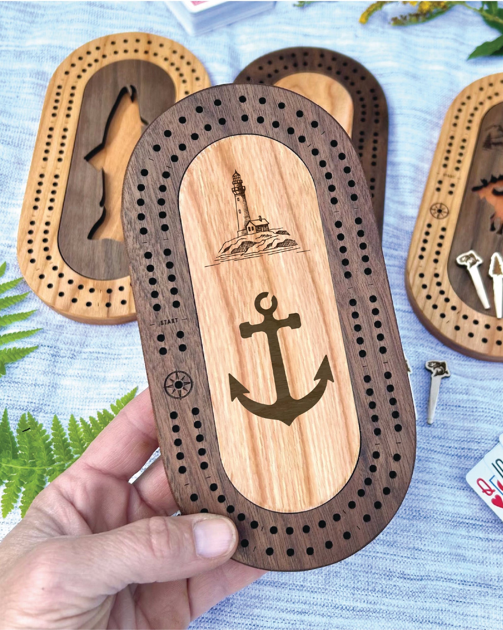 Wildlife Mini Travel Cribbage Board & Custom Pegs Set