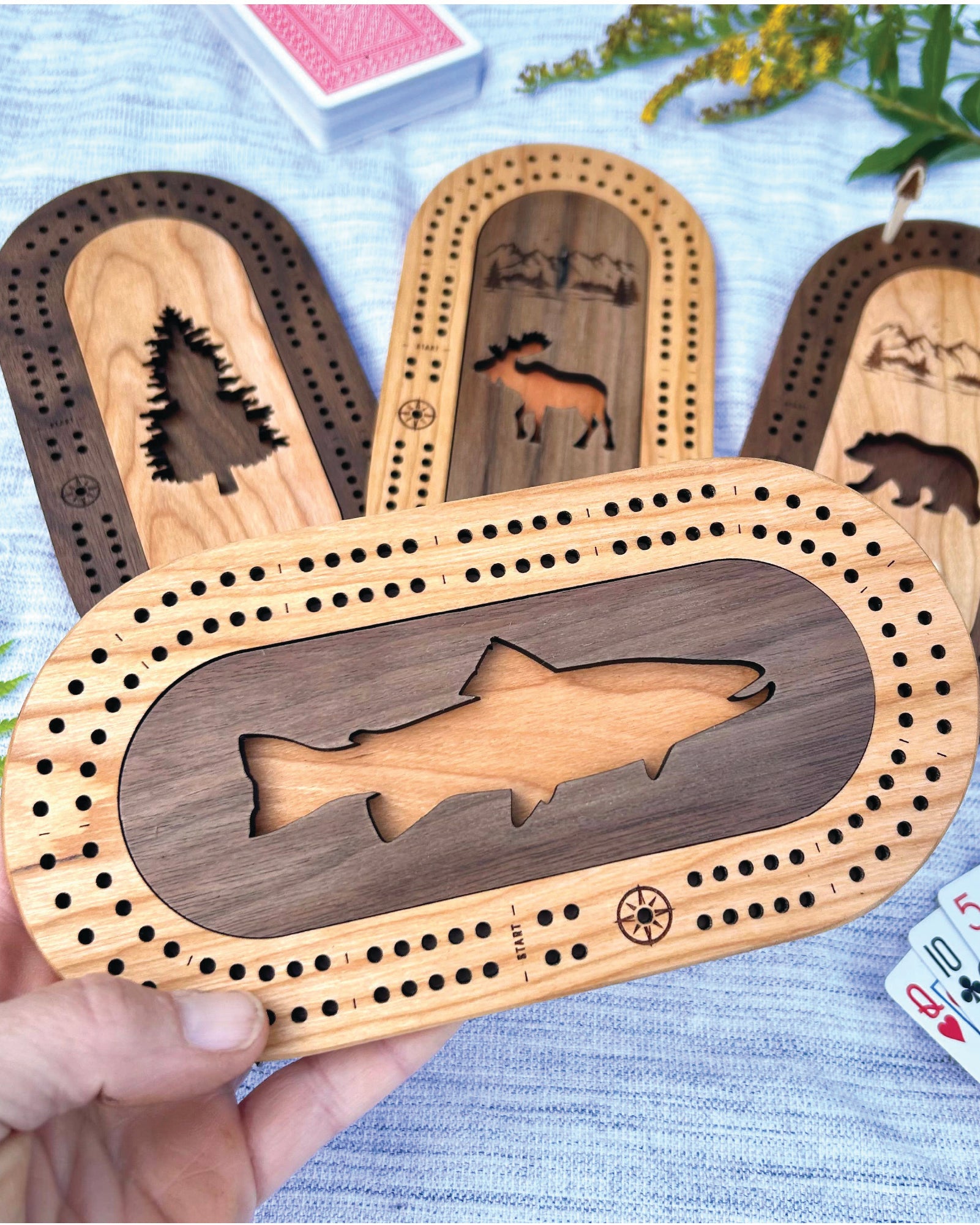 Wildlife Mini Travel Cribbage Board & Custom Pegs Set