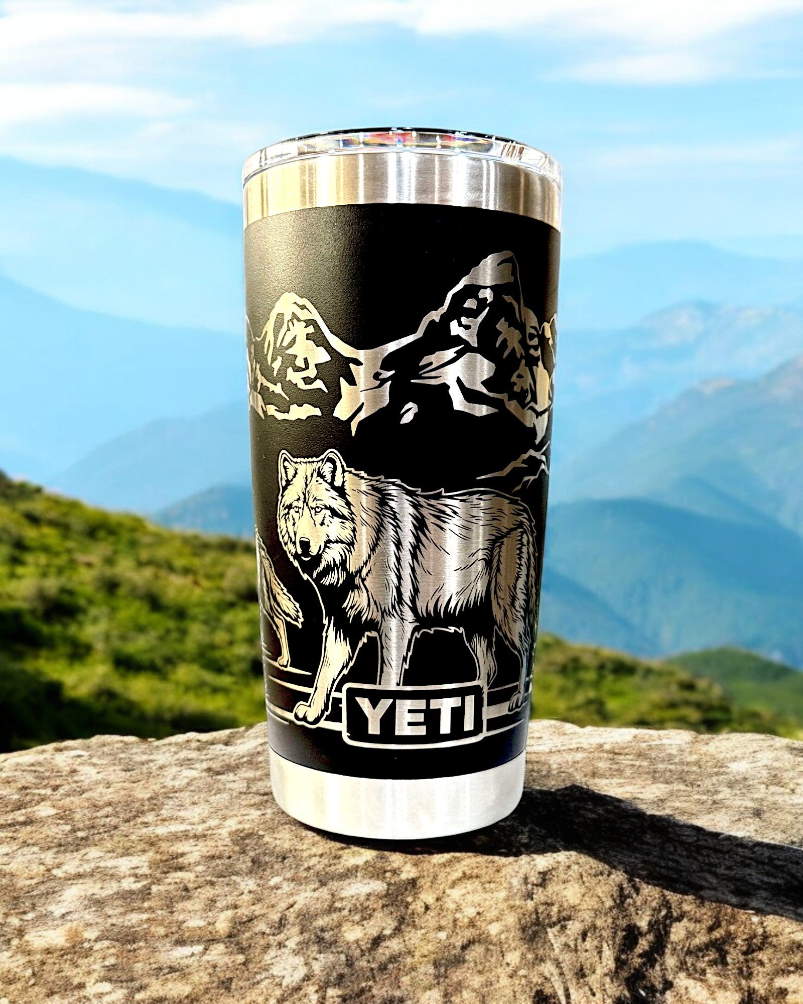 WYOMING WOLF YETI RAMBLER