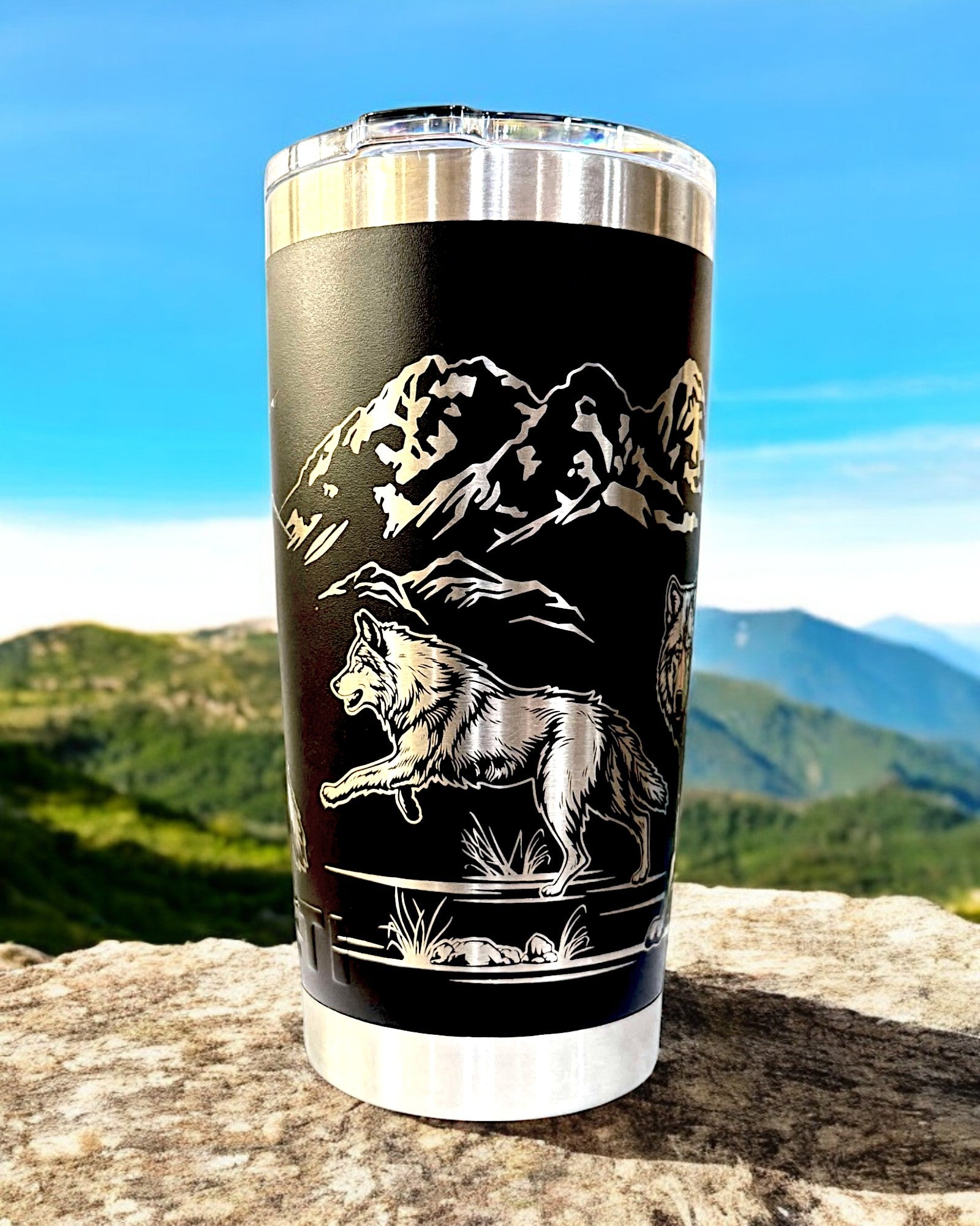 WYOMING WOLF YETI RAMBLER