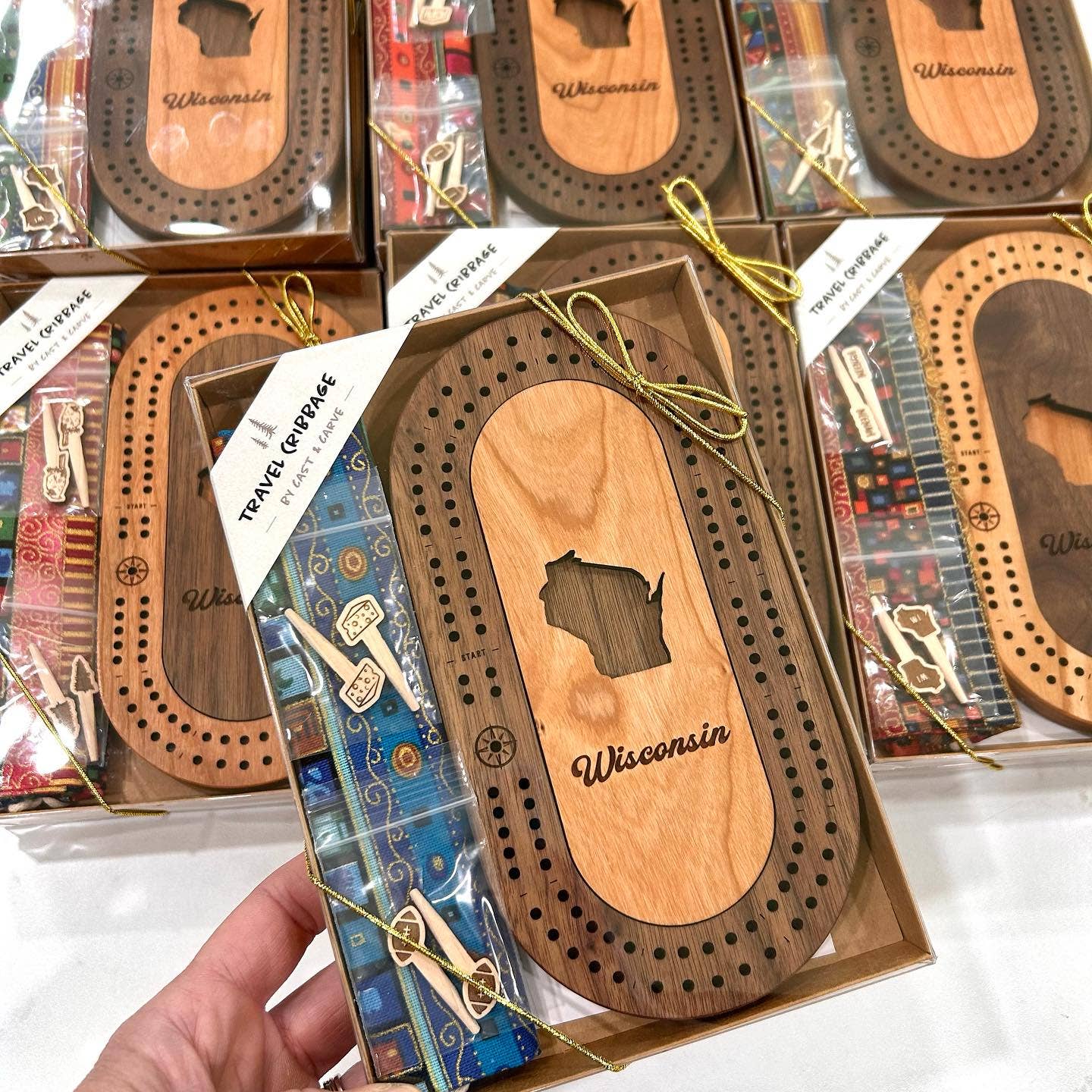 Wildlife Mini Travel Cribbage Board & Custom Pegs Set