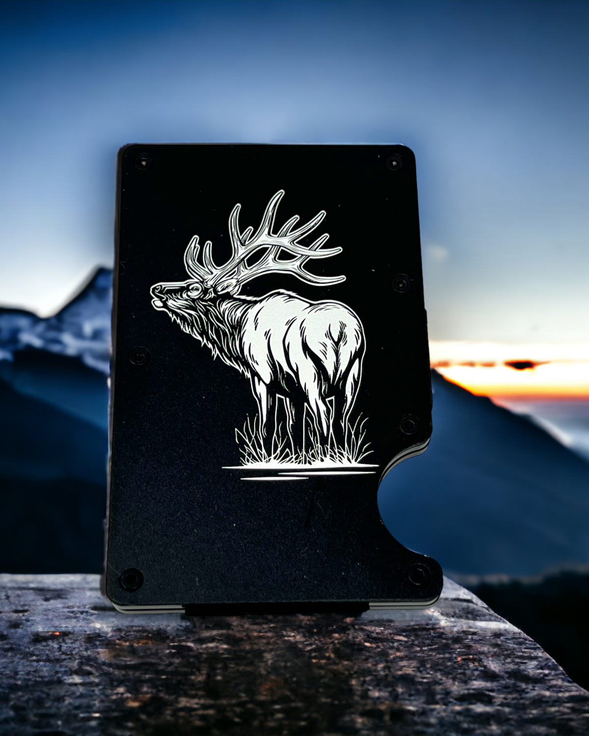 Elk Minimalist RFID Wallet is designed to protect your private information while keeping your essentials at the ready.